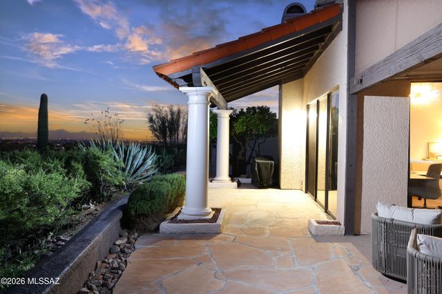 5898 N Misty Ridge Drive, Tucson, AZ 85718