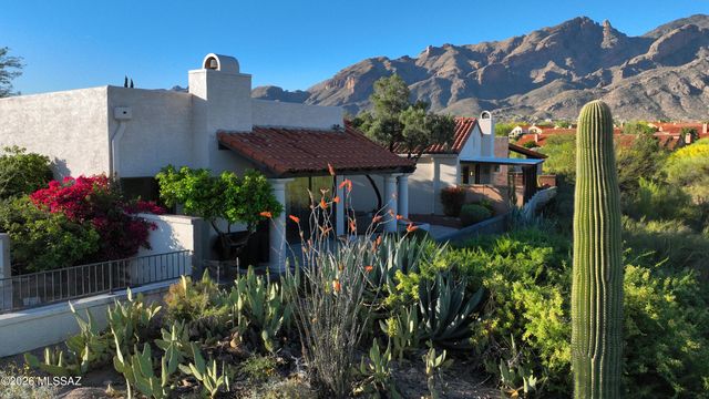 5898 N Misty Ridge Drive, Tucson, AZ 85718