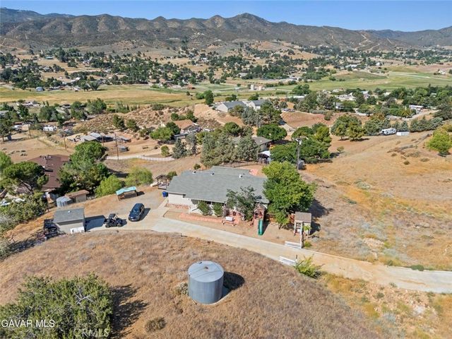 8630 Penhaven, Leona Valley, CA 93551