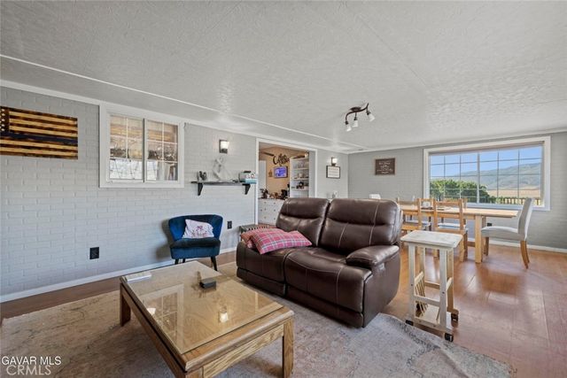 8630 Penhaven, Leona Valley, CA 93551