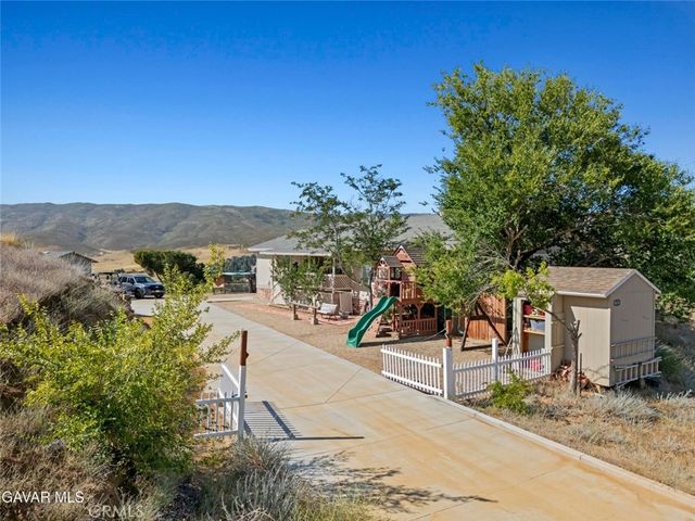 8630 Penhaven, Leona Valley, CA 93551