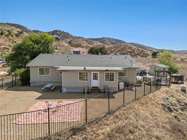 8630 Penhaven, Leona Valley, CA 93551