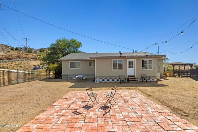 8630 Penhaven, Leona Valley, CA 93551