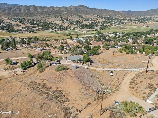 8630 Penhaven, Leona Valley, CA 93551