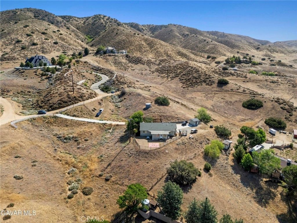 Image 11 of property listing at 8630 Penhaven, Leona Valley, CA 93551