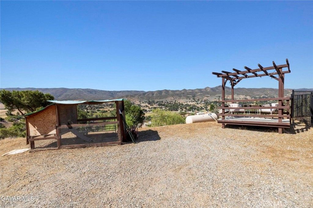 Image 44 of property listing at 8630 Penhaven, Leona Valley, CA 93551