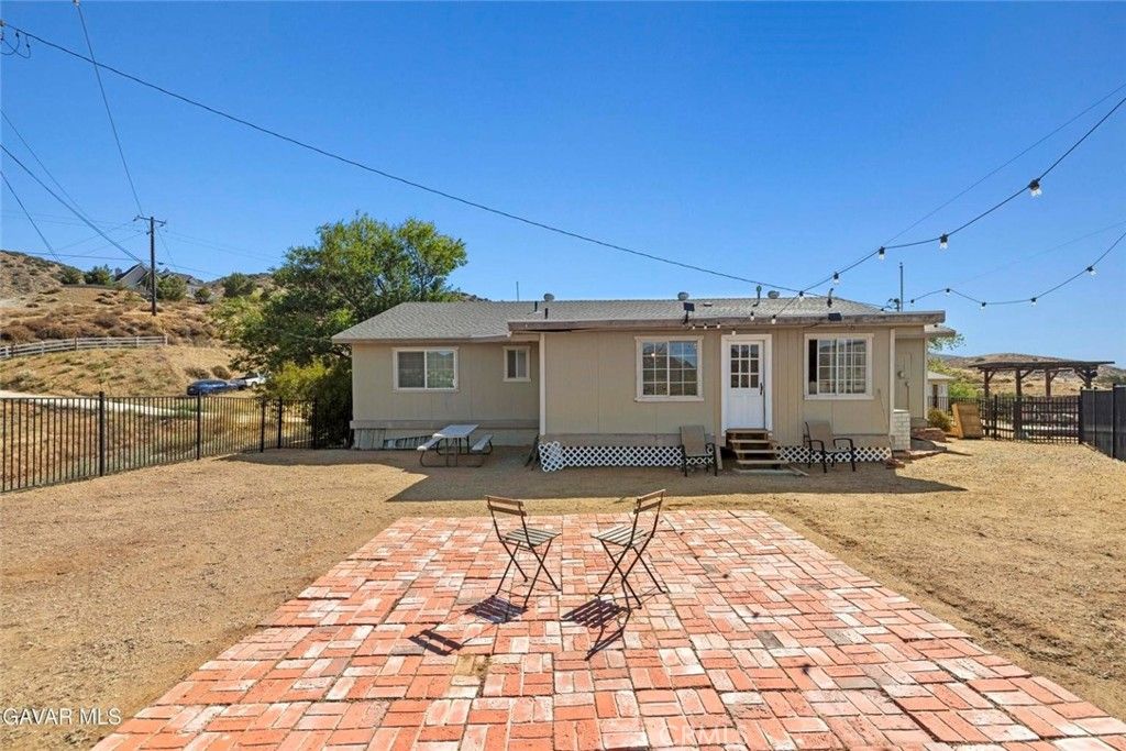Image 45 of property listing at 8630 Penhaven, Leona Valley, CA 93551