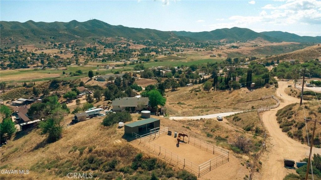 Image 51 of property listing at 8630 Penhaven, Leona Valley, CA 93551