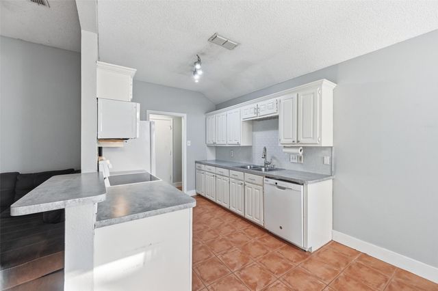 4912 Arborgate Drive, Arlington, TX 76017