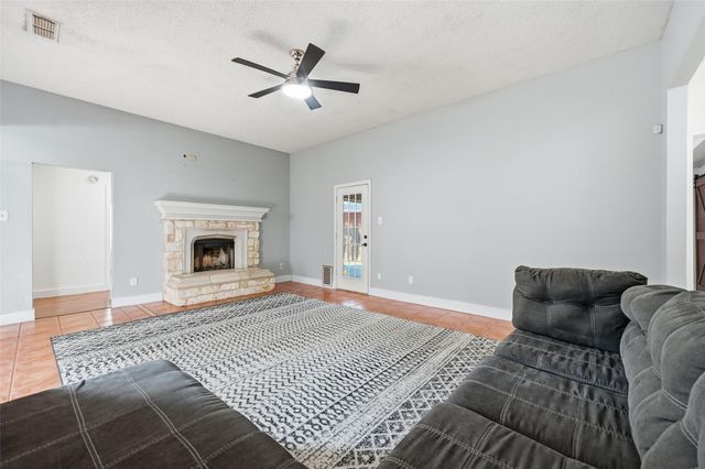 4912 Arborgate Drive, Arlington, TX 76017