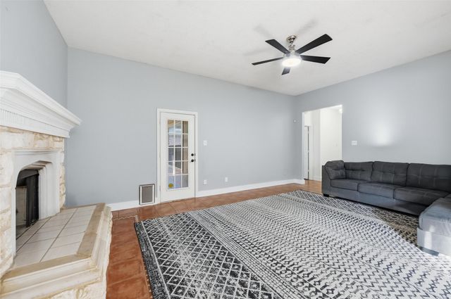 4912 Arborgate Drive, Arlington, TX 76017