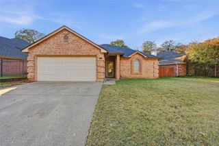 4912 Arborgate Drive, Arlington, TX 76017