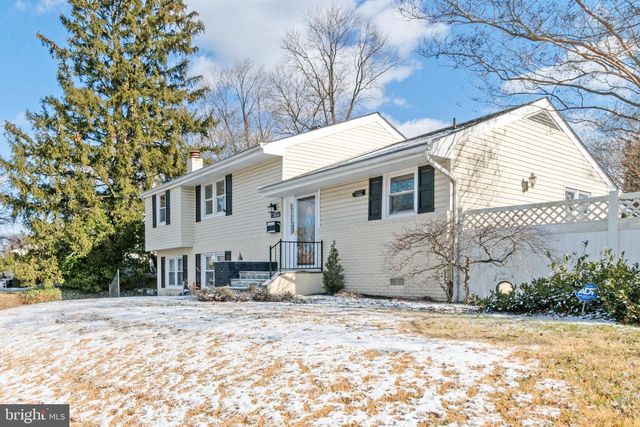 1305 WARWICK DR, Lutherville Timonium, MD 21093