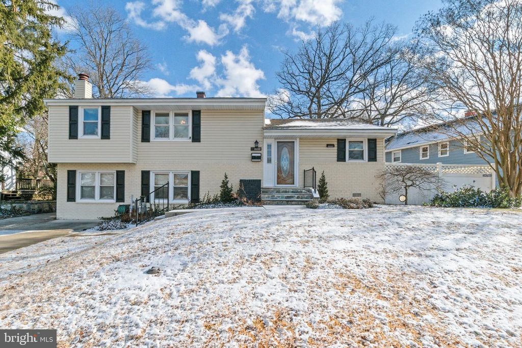 1305 WARWICK DR, Lutherville Timonium, MD 21093