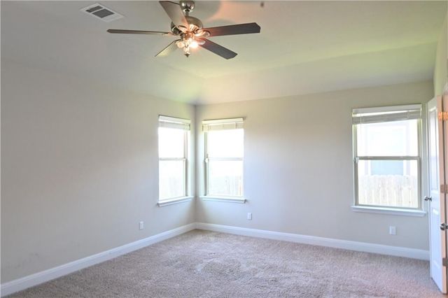 124 Gray Wolf DR, San Marcos, TX 78666