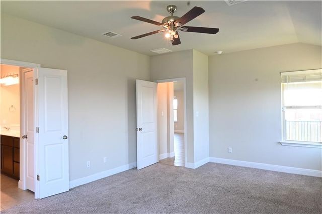 124 Gray Wolf DR, San Marcos, TX 78666