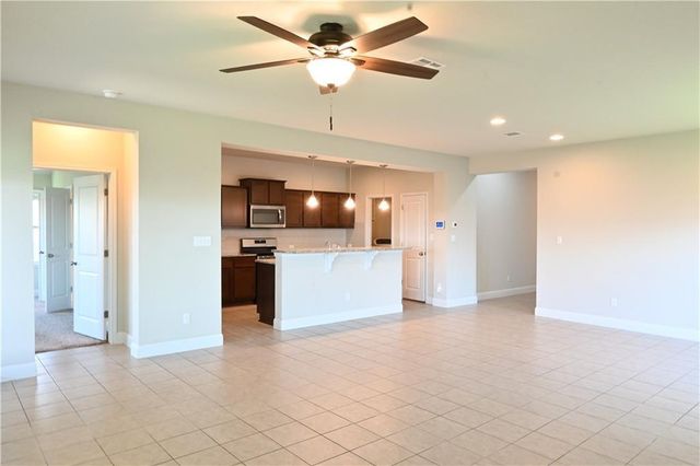 124 Gray Wolf DR, San Marcos, TX 78666