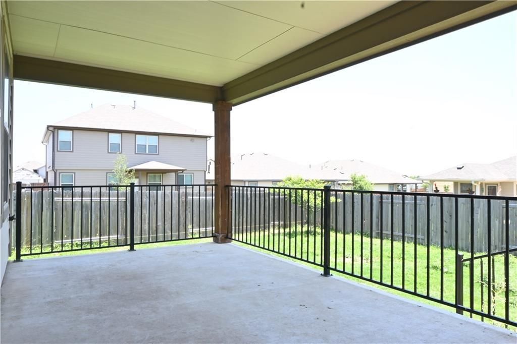 124 Gray Wolf DR, San Marcos, TX 78666