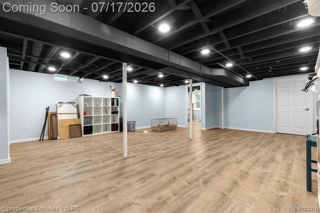20200 Shores Street, Saint Clair Shores, MI 48080