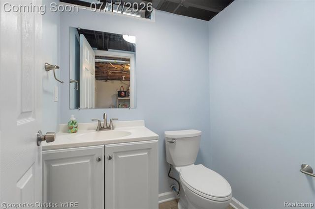 20200 Shores Street, Saint Clair Shores, MI 48080