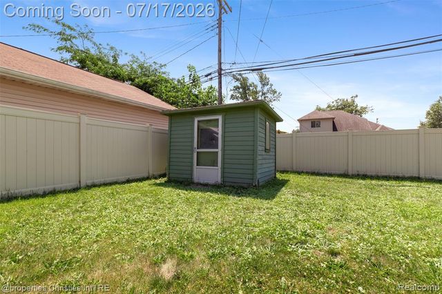 20200 Shores Street, Saint Clair Shores, MI 48080
