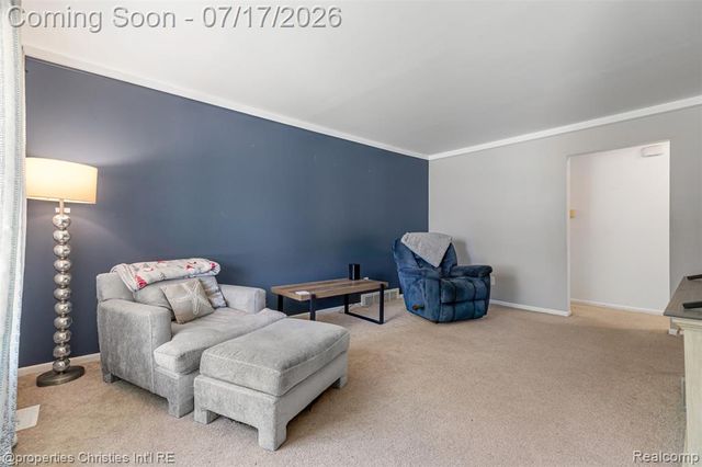 20200 Shores Street, Saint Clair Shores, MI 48080