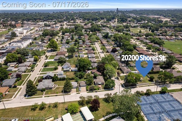 20200 Shores Street, Saint Clair Shores, MI 48080
