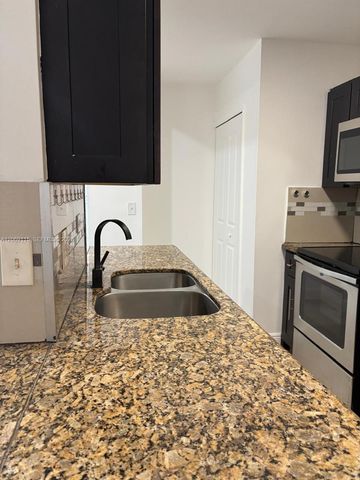 18344 NW 68th Avenue G, Hialeah, FL 33015