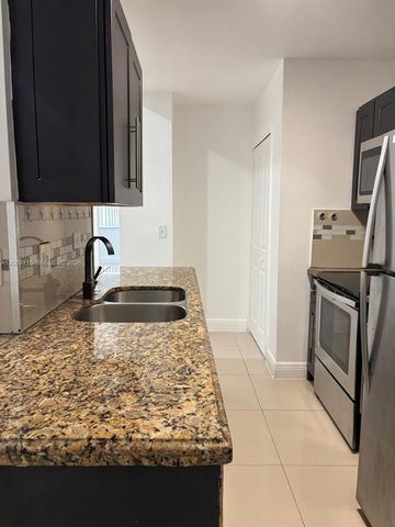 18344 NW 68th Avenue G, Hialeah, FL 33015