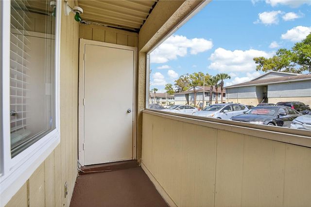 202 RED MAPLE PLACE 202, Brandon, FL 33510
