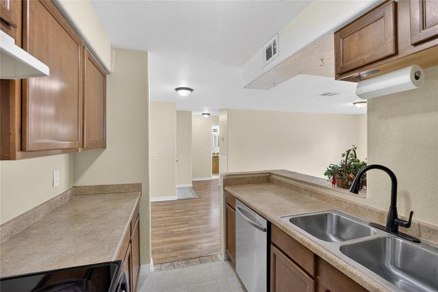 202 RED MAPLE PLACE 202, Brandon, FL 33510