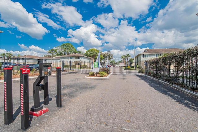 202 RED MAPLE PLACE 202, Brandon, FL 33510