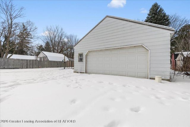 6246 Gardenia Avenue, Lansing, MI 48911