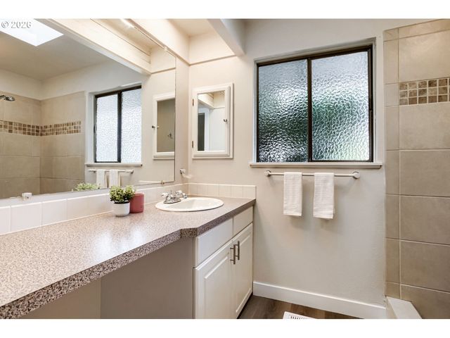 14785 Nw PERIMETER Dr, Beaverton, OR 97006