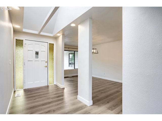 14785 Nw PERIMETER Dr, Beaverton, OR 97006