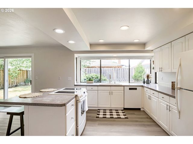 14785 Nw PERIMETER Dr, Beaverton, OR 97006