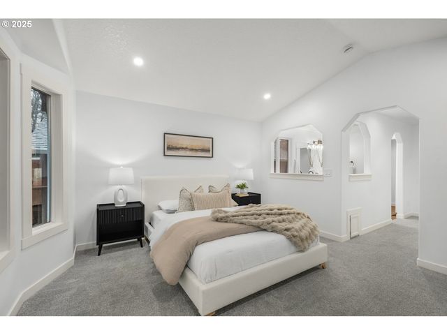 257 Sw NANCY Cir, Gresham, OR 97030