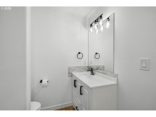 257 Sw NANCY Cir, Gresham, OR 97030