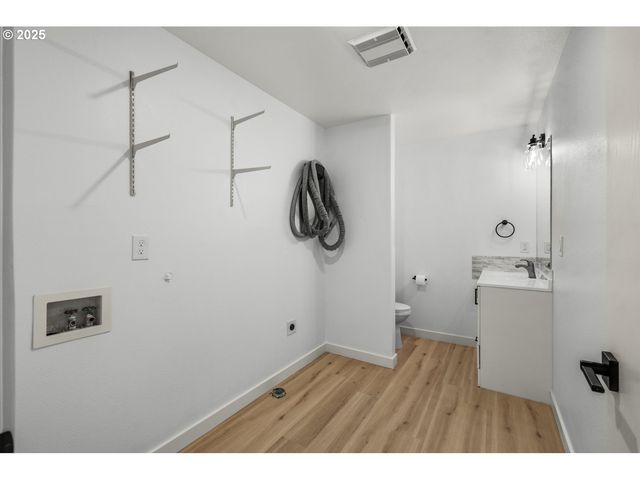 257 Sw NANCY Cir, Gresham, OR 97030