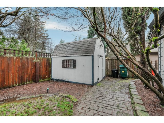 257 Sw NANCY Cir, Gresham, OR 97030