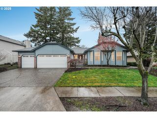 257 Sw NANCY Cir, Gresham, OR 97030