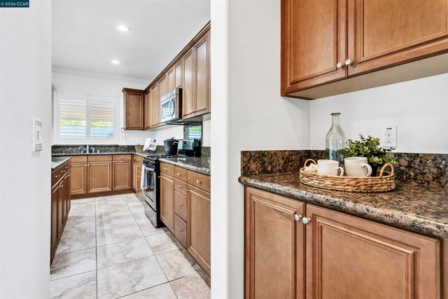 5608 Ashbourne Way, Antioch, CA 94531