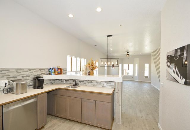 261 E Street, Fresno, CA 93706