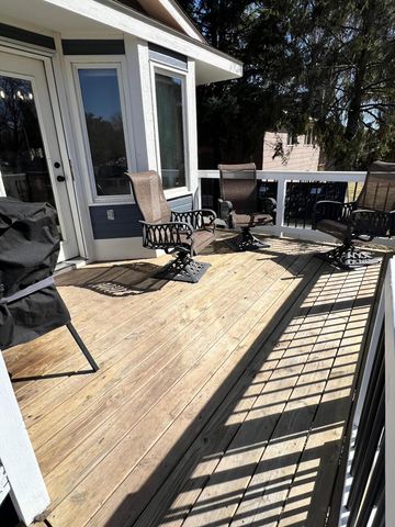 9153 Larch Lane N, Maple Grove, MN 55369