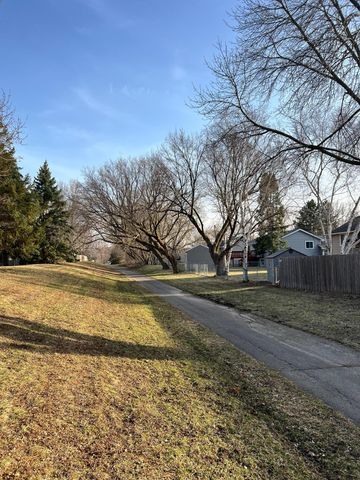 9153 Larch Lane N, Maple Grove, MN 55369