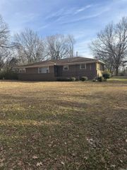 1621 Dodd Dr, Wynne, AR 72396
