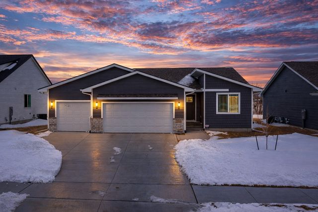 2311 Oxley Drive, Granger, IA 50109