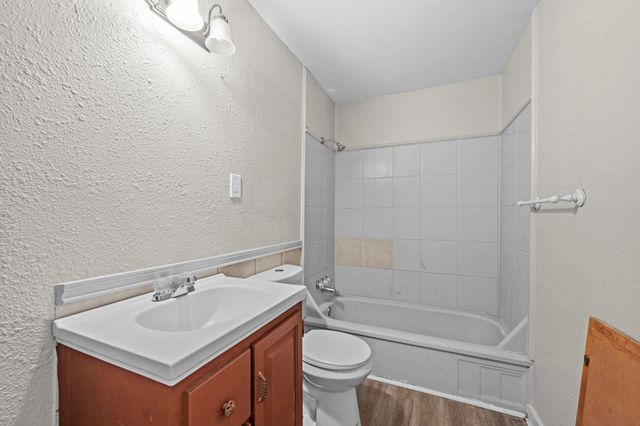 11 Jennische St, Baytown, TX 77520