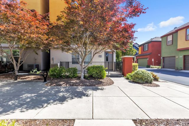 792 Dolomite Ct, West Sacramento, CA 95691