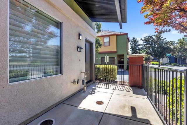 792 Dolomite Ct, West Sacramento, CA 95691